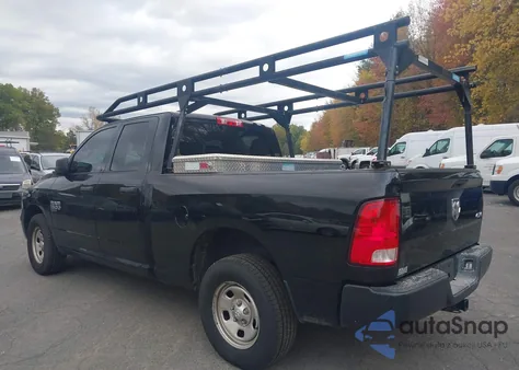 2019 Ram 1500 Classic Tradesman 4X4 6'4 Box z USA, uszkodzony, nr VIN 1C6RR7FG0KS620551